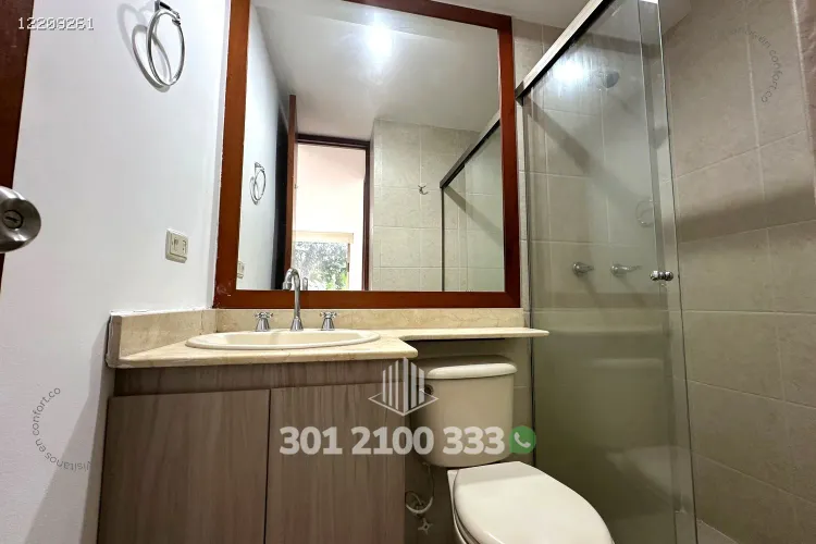 Apartamento de 3 alcobas en arriendo en El Poblado, Medellín, 126 m² · foto 13 de 24