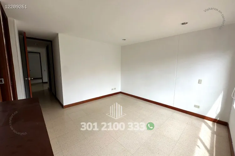 Apartamento de 3 alcobas en arriendo en El Poblado, Medellín, 126 m² · foto 17 de 24