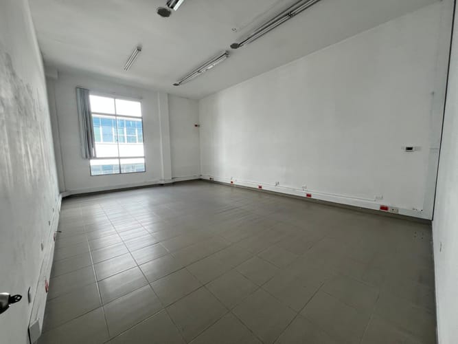 Local en arriendo en Sector Plaza De Bolivar, Pereira, 1128 m² · foto 8 de 15