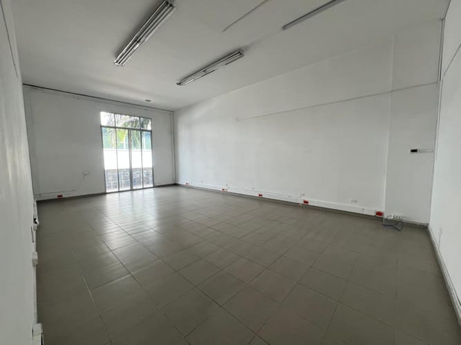 Local en arriendo en Sector Plaza De Bolivar, Pereira, 1128 m² · foto 9 de 15
