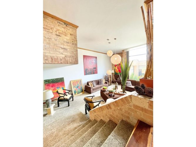 Casa de 4 alcobas en venta en Sotileza, Bogotá, 341 m² · foto 2 de 24