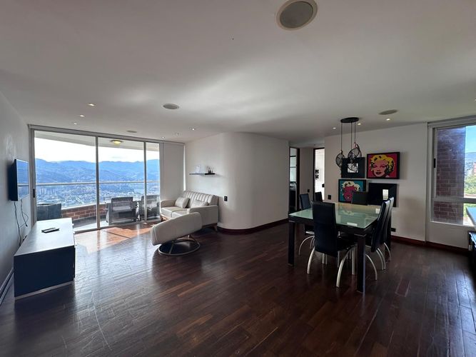 Apartamento de 2 alcobas en arriendo en El Poblado, Medellín, 106 m² · foto 2 de 17