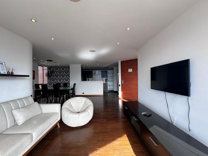Apartamento de 2 alcobas en arriendo en El Poblado, Medellín, 106 m² · foto 4 de 17