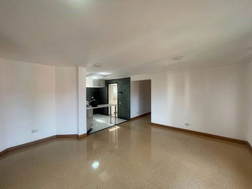 Apartamento de 3 alcobas en arriendo en Lorena, Medellín, 72 m² · foto 2 de 12