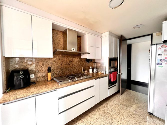 Apartamento de 3 alcobas en venta en Bosque Medina, Bogotá, 232 m² · foto 8 de 15