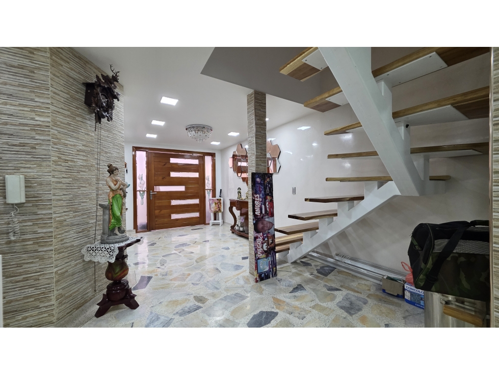 Casa en venta en Villa Del Prado, Bogotá · foto 2 de 24