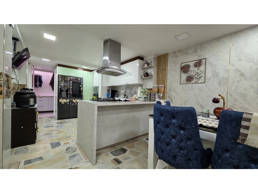 Casa en venta en Villa Del Prado, Bogotá · foto 3 de 24