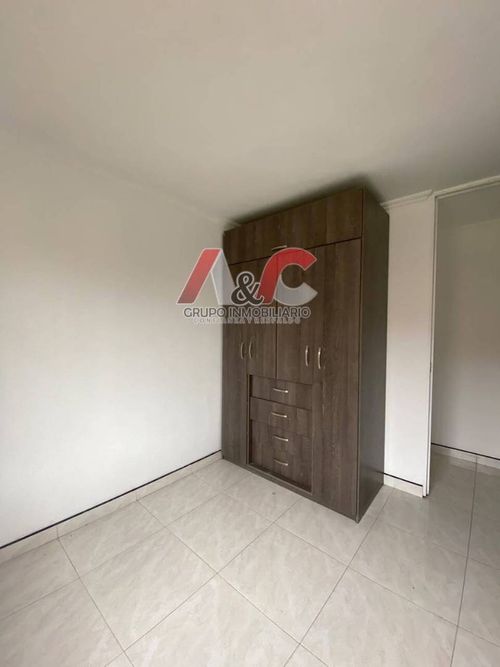 Apartamento de 3 alcobas en venta en Conjunto Residencial Prados Reserva De Madrid, Madrid, 65 m² · foto 11 de 18