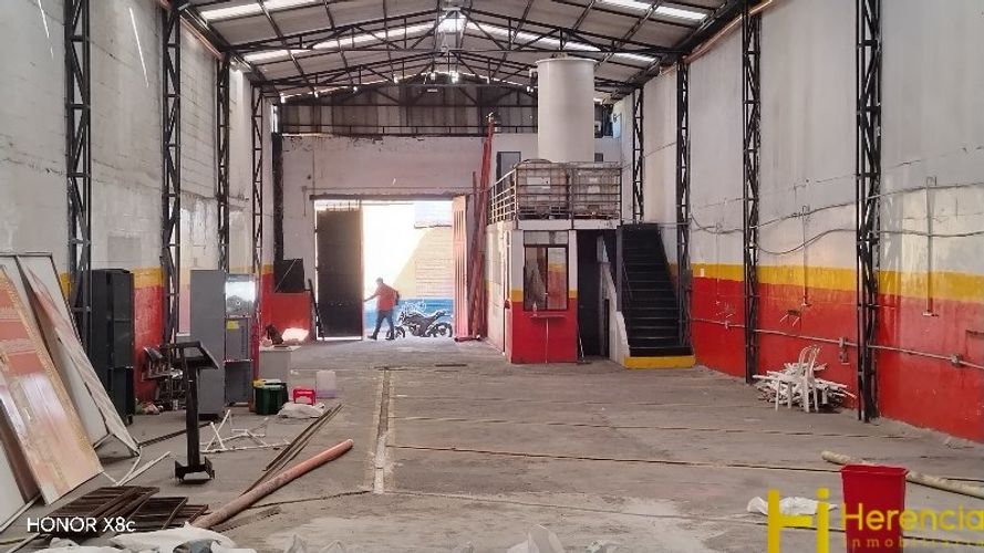 Bodega en arriendo en Boston, Medellín, 357 m² · foto 3 de 7