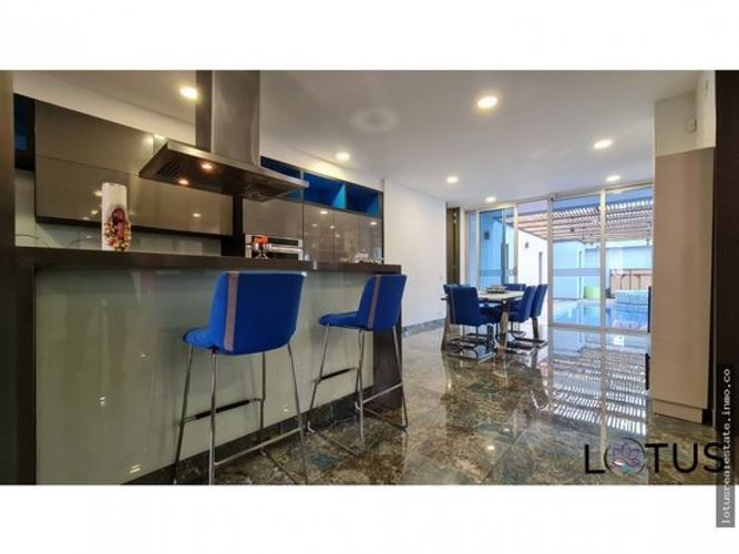 Casa de 6 alcobas en venta en San Jose De Bavaria, Bogotá, 778 m² · foto 4 de 24