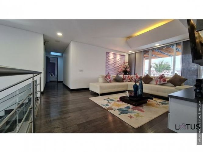 Casa de 6 alcobas en venta en San Jose De Bavaria, Bogotá, 778 m² · foto 6 de 24