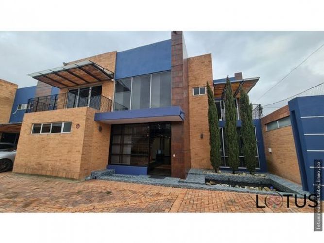 Casa de 6 alcobas en venta en San Jose De Bavaria, Bogotá, 778 m² · foto 8 de 24