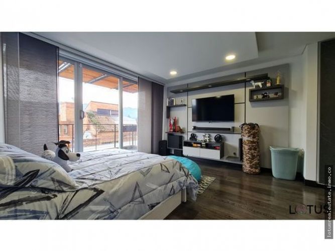 Casa de 6 alcobas en venta en San Jose De Bavaria, Bogotá, 778 m² · foto 22 de 24