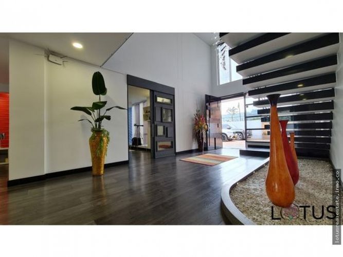 Casa de 6 alcobas en venta en San Jose De Bavaria, Bogotá, 778 m² · foto 23 de 24