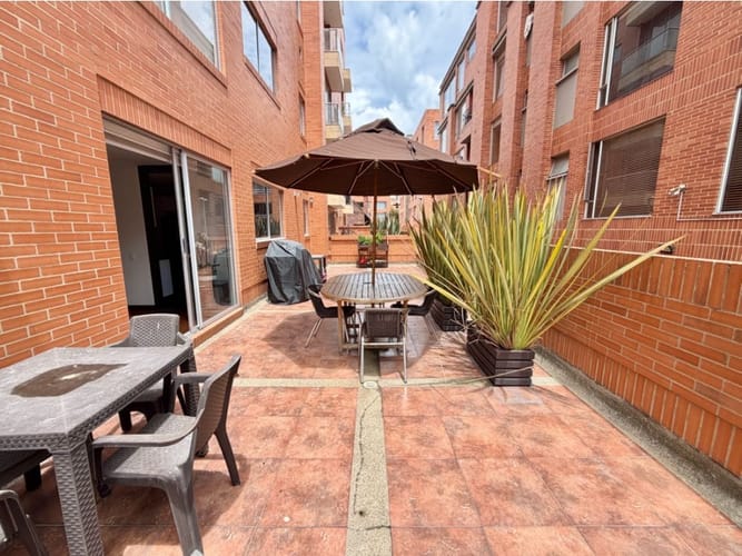 Apartamento de 3 alcobas en venta en Chicó Navarra, Bogotá, 260 m² · foto 4 de 15
