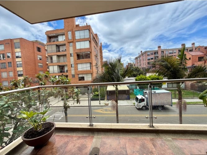 Apartamento de 3 alcobas en venta en Chicó Navarra, Bogotá, 260 m² · foto 5 de 15