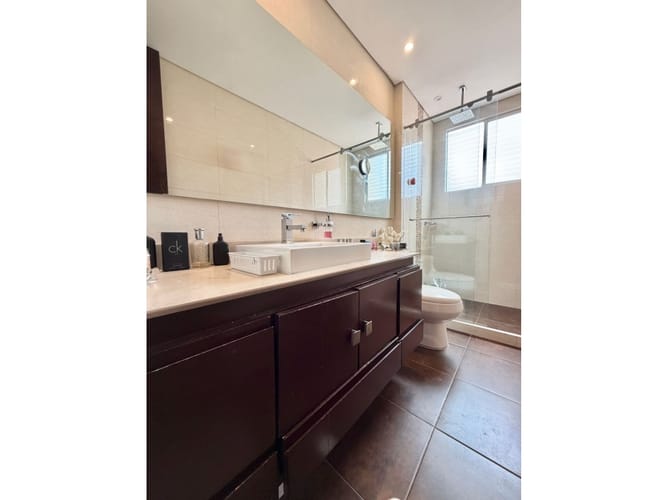 Apartamento de 3 alcobas en venta en Chicó Navarra, Bogotá, 260 m² · foto 11 de 15