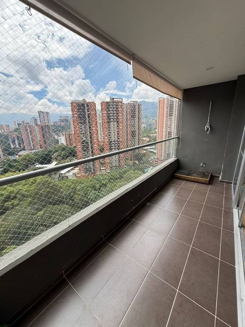 Apartamento de 3 alcobas en venta en El Trapiche, Sabaneta, 85 m² · foto 2 de 20