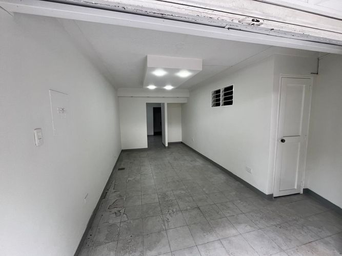 Local en arriendo en El Limonar, Cali, 34 m² · foto 5 de 12
