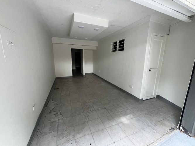 Local en arriendo en El Limonar, Cali, 34 m² · foto 6 de 12