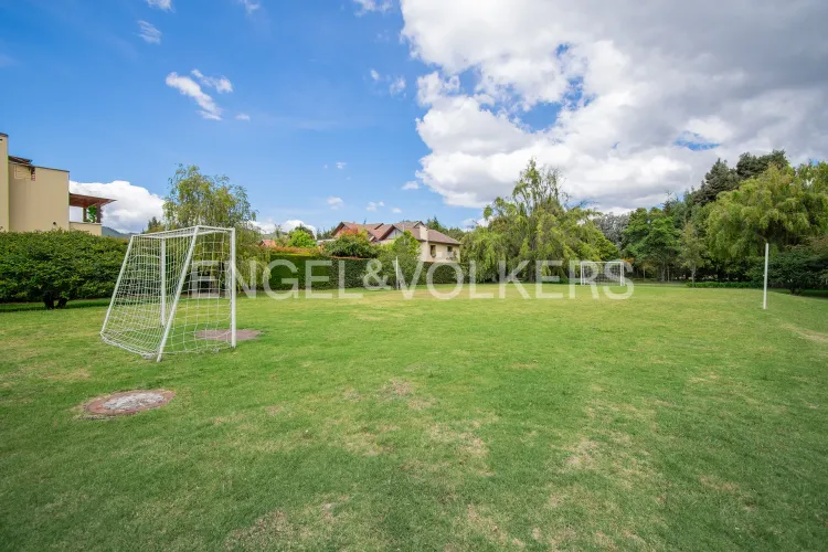 Casa de 4 alcobas en arriendo en Hatogrande, Sopó, 314 m² · foto 19 de 20