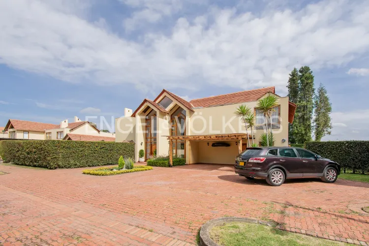 Casa de 4 alcobas en arriendo en Hatogrande, Sopó, 314 m² · foto 17 de 20