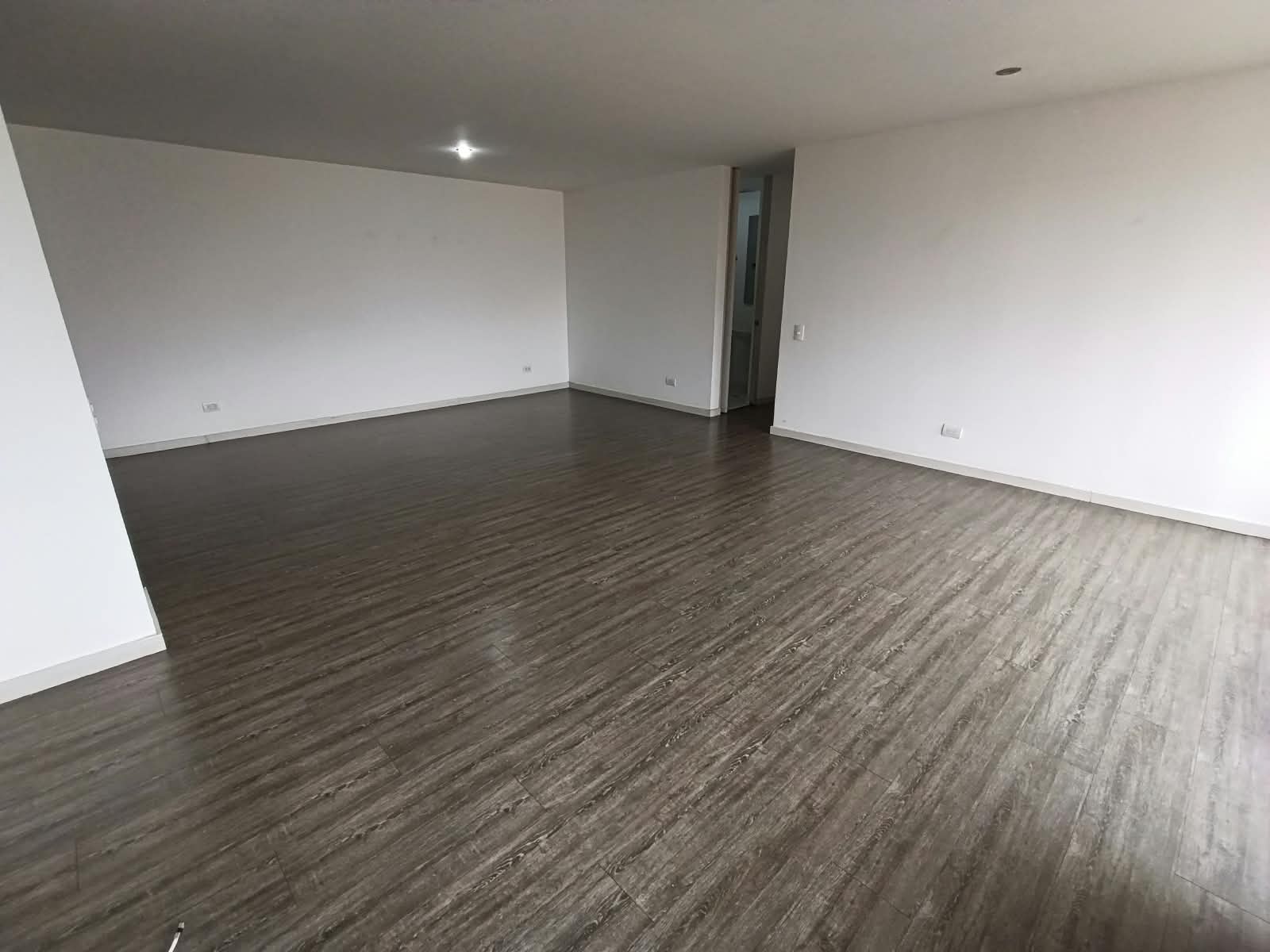 3BR Apartment in Suramerica (75 m²) - 4