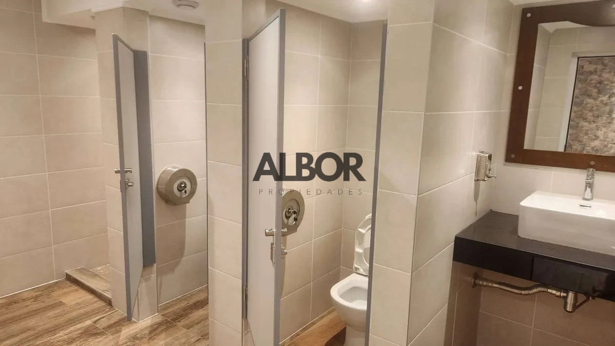 Local Comercial en Alquiler · Foto 12