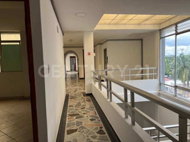 Edificio en arriendo en Centro, Villavicencio, 750 m² · foto 5 de 24