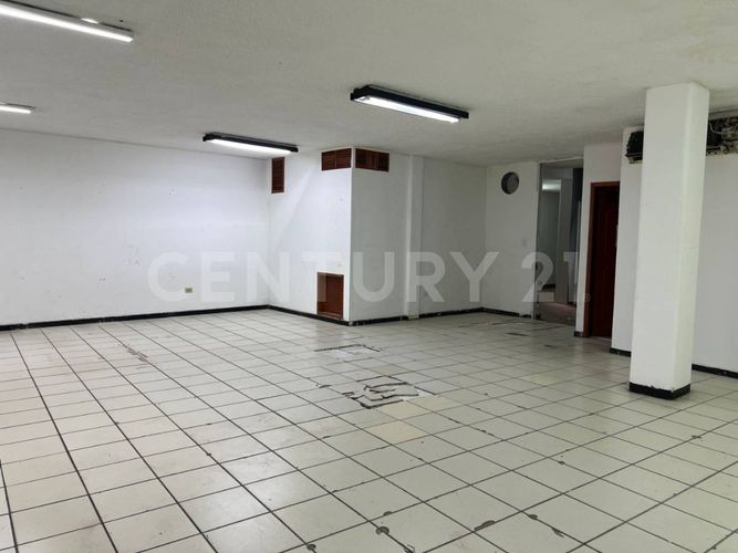 Edificio en arriendo en Centro, Villavicencio, 750 m² · foto 24 de 24