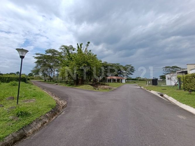 Lote en venta en Barcelona, Villavicencio, 2047 m² · foto 7 de 8