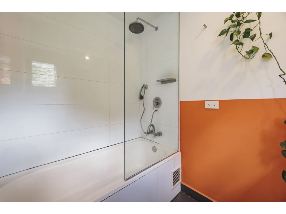 Apartamento en arriendo en Castropol, Medellín · foto 7 de 9