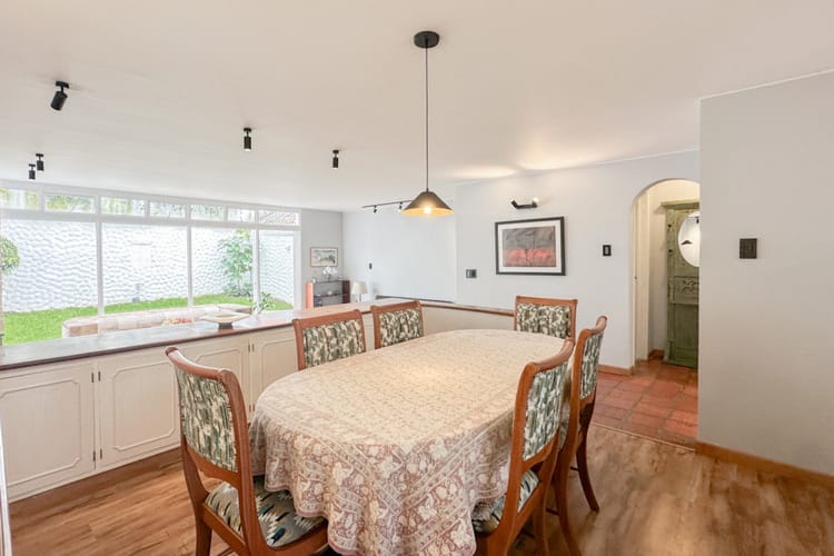 Casa de 5 alcobas en venta en Santa Paula, Bogotá, 285 m² · foto 4 de 24