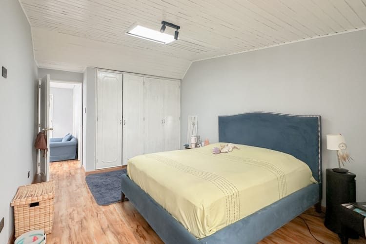 Casa de 5 alcobas en venta en Santa Paula, Bogotá, 285 m² · foto 18 de 24