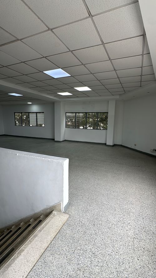 Bodega en arriendo en Porvenir, Cali, 1000 m² · foto 4 de 24