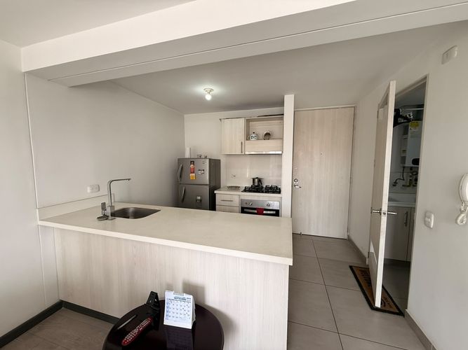 Apartamento de 3 alcobas en venta en La Felicidad, Bogotá, 65 m² · foto 3 de 24