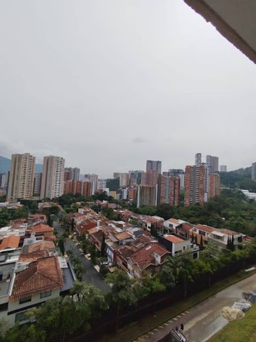 Apartamento de 3 alcobas en venta en Loma De San Jose, Sabaneta, 72 m² · foto 16 de 17