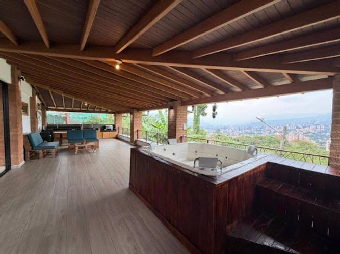 Casa de 4 alcobas en arriendo en Las Antillas, Envigado, 700 m² · foto 8 de 9