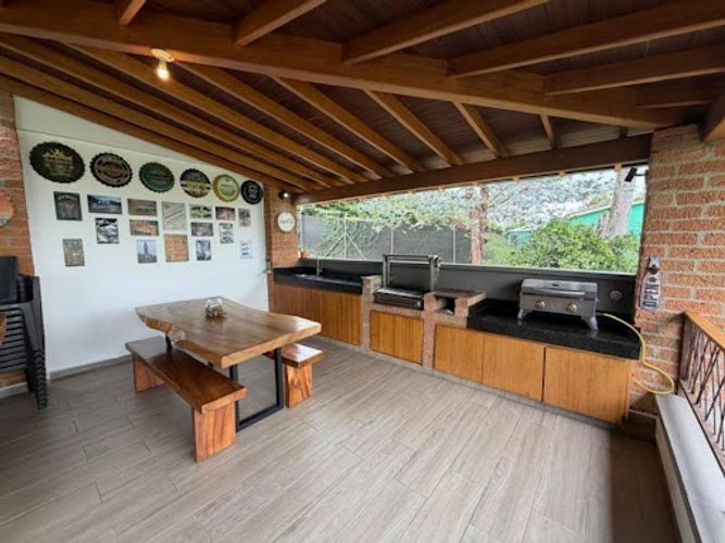 Casa de 4 alcobas en arriendo en Las Antillas, Envigado, 700 m² · foto 9 de 9