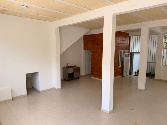 Casa de 3 alcobas en venta en El Portal, Ricaurte, 280 m² · foto 3 de 20