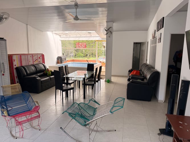 Casa de 3 alcobas en venta en El Portal, Ricaurte, 280 m² · foto 10 de 20