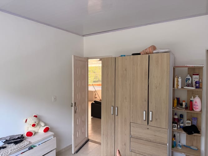 Casa de 3 alcobas en venta en El Portal, Ricaurte, 280 m² · foto 14 de 20