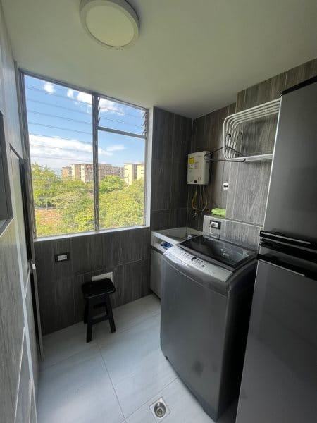 Apartamento de 2 alcobas en venta en Loma De San Julian, Medellín, 74 m² · foto 9 de 15