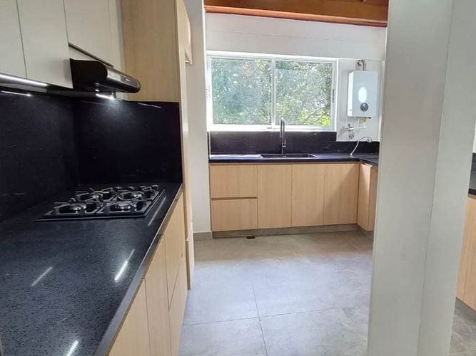 Apartamento de 3 alcobas en arriendo en El Poblado, Medellín, 94 m² · foto 3 de 16