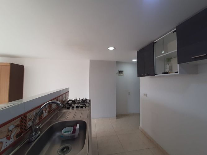 Apartaestudio en venta en Bombona No.1, Medellín, 30 m² · foto 9 de 16