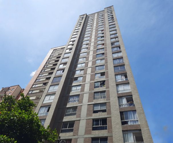 Apartaestudio en venta en Bombona No.1, Medellín, 30 m² · foto 2 de 16