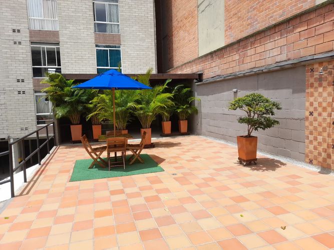 Apartaestudio en venta en Bombona No.1, Medellín, 30 m² · foto 14 de 16