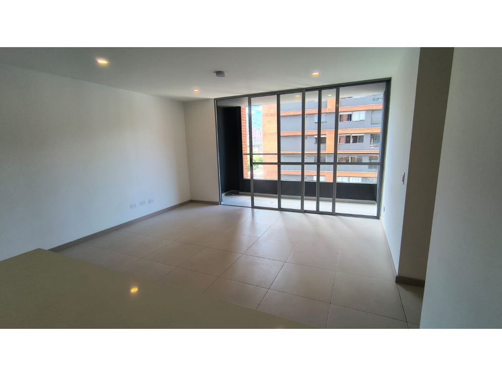 Apartamento en arriendo en Ciudad Del Río, Medellín · foto 4 de 16