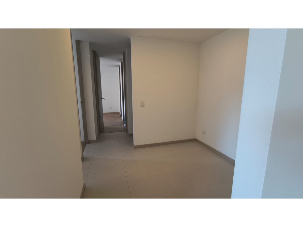 Apartamento en arriendo en Ciudad Del Río, Medellín · foto 7 de 16