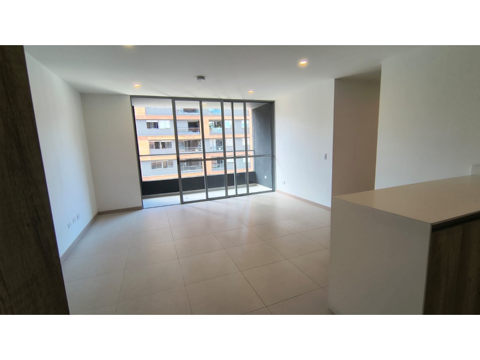 Apartamento en arriendo en Ciudad Del Río, Medellín · foto 8 de 16